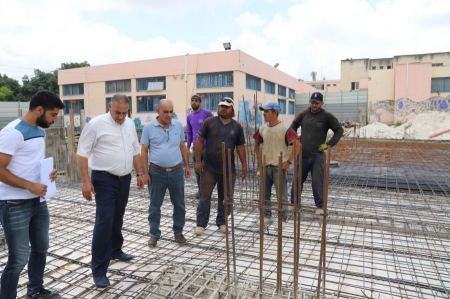 كفرقرع : مشروع بناء مرافق جديدة في ملعب العشب الاصطناعي بحي الحوارنة